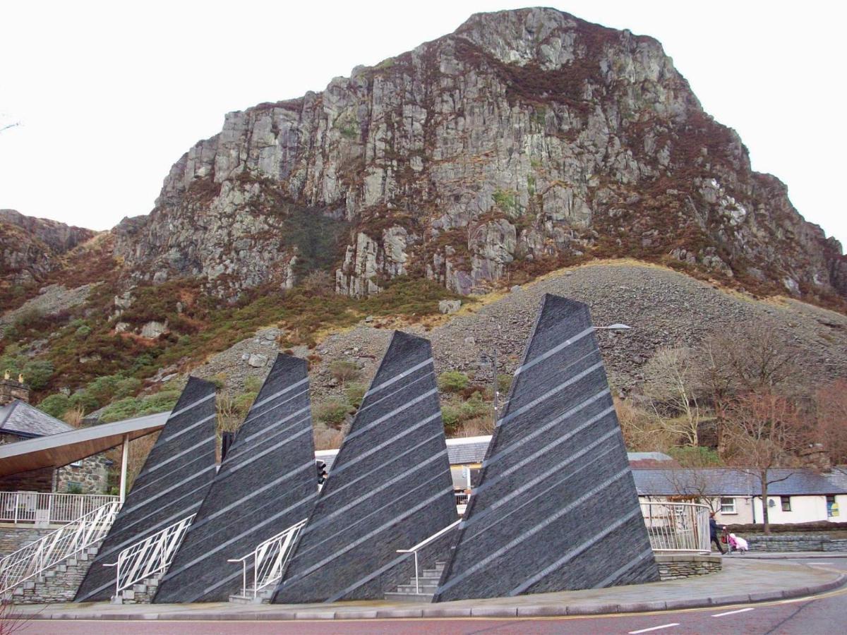 Zipworld Waterfalls Eryri Dogs Welcome 3 Bed Sleeps 5 Blaenau Ffestiniog Bagian luar foto