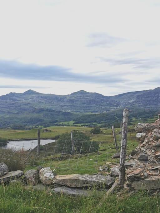 Zipworld Waterfalls Eryri Dogs Welcome 3 Bed Sleeps 5 Blaenau Ffestiniog Bagian luar foto