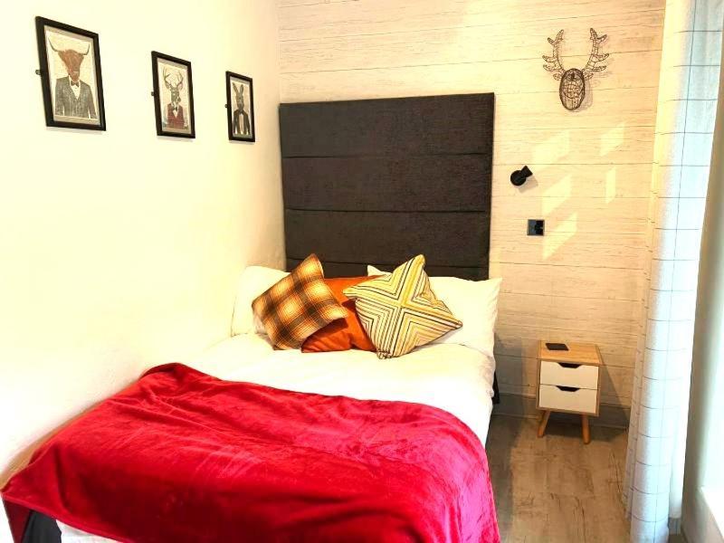 Zipworld Waterfalls Eryri Dogs Welcome 3 Bed Sleeps 5 Blaenau Ffestiniog Bagian luar foto
