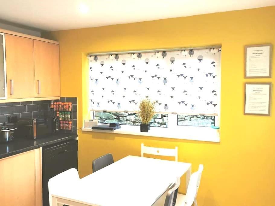 Zipworld Waterfalls Eryri Dogs Welcome 3 Bed Sleeps 5 Blaenau Ffestiniog Bagian luar foto